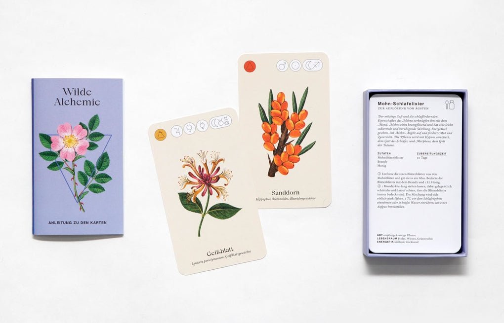 Laurence King Verlag – Karten-Set WILDE ALCHEMIE 52 astro-botanische Heilpflanzen-Rezepte - WILDHOOD store